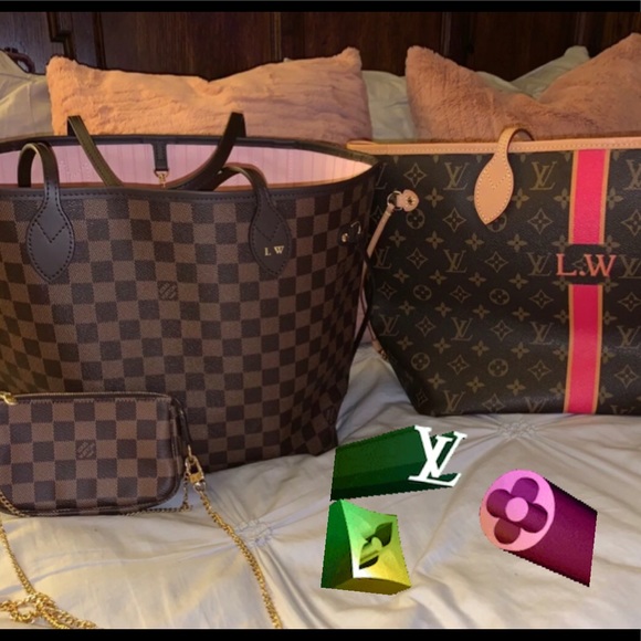 Louis Vuitton Handbags - 🤩 Louis Vuitton Mini Pochette Bag Pouch Wallet 👜